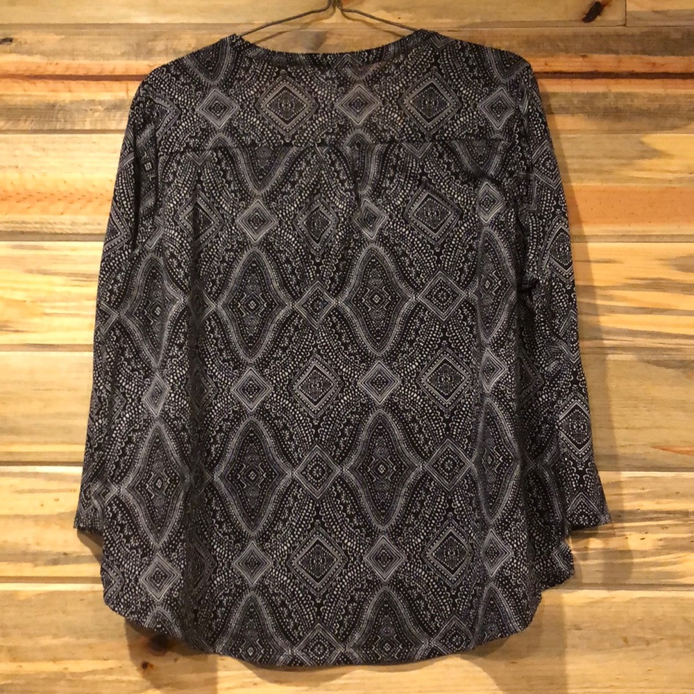 H+M Split Neck Top - Picture 3 of 4